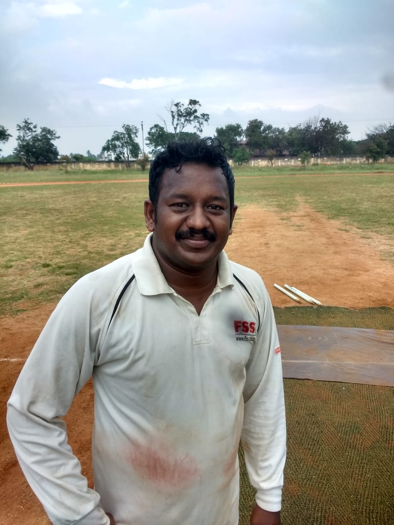 Praveen Kumar hit ton - Vels Arena