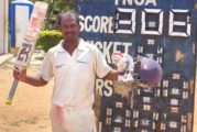 Murali hit 306*